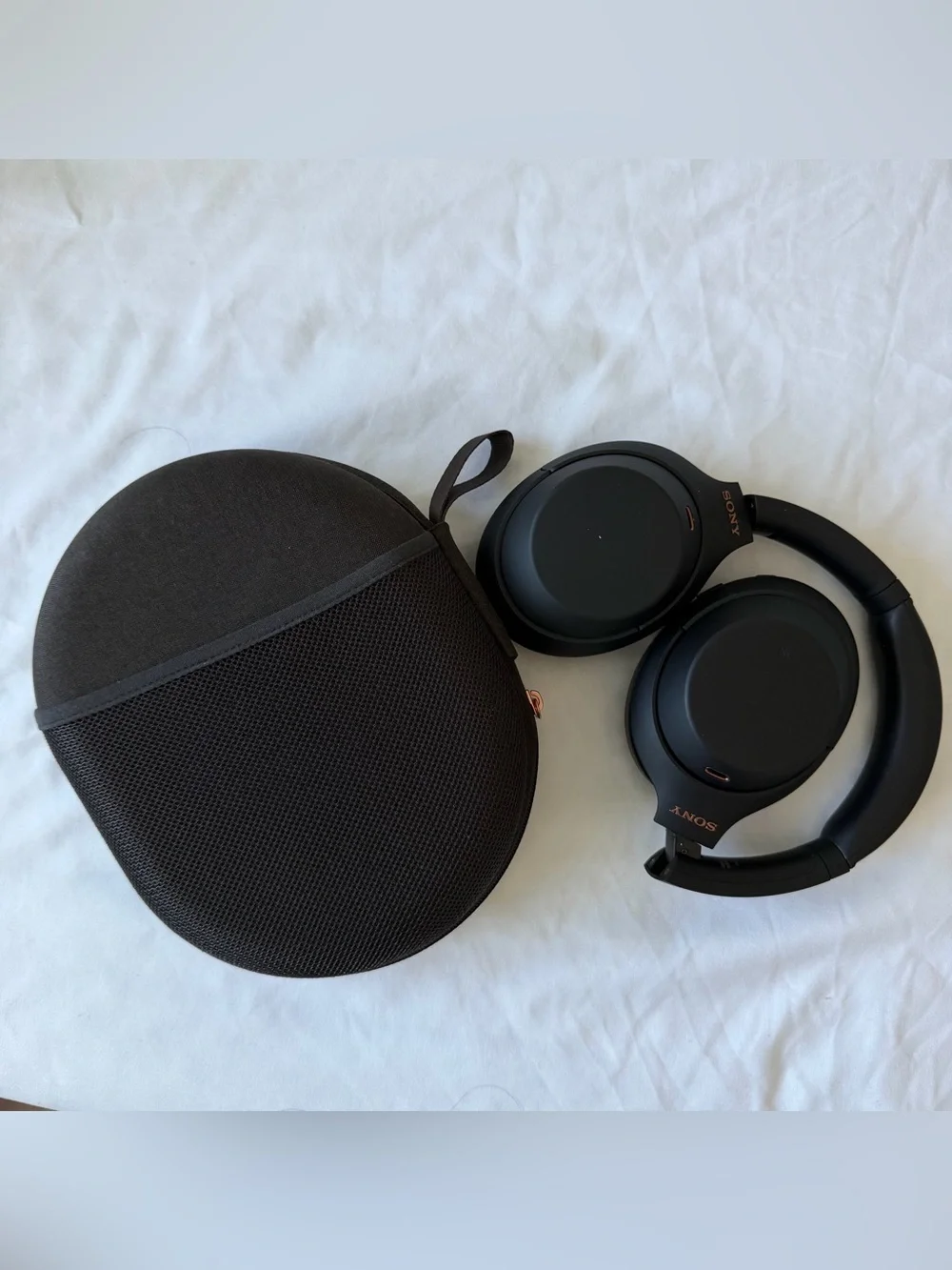 Sony - WH-1000XM4 Wireless Noise-Cancelling Over-the-Ear Headphones - Black